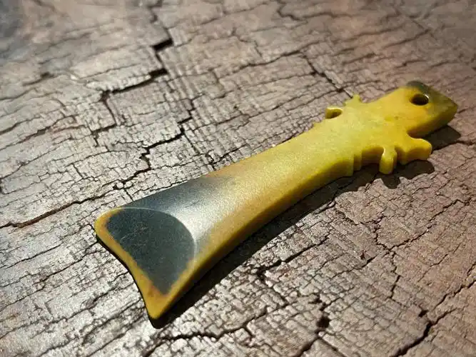 文化期小牙璋长7.5,适合佩挂.级别特高#高古玉  #挂饰  #古玉