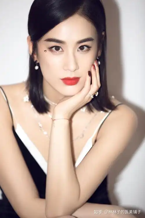 比如明星黄圣依就是典型的长脸,而且网友们也很磕她的颜啊!