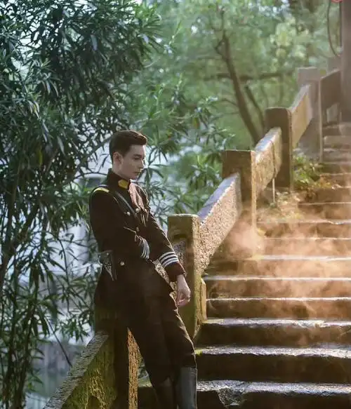 论陈星旭的军装有多绝