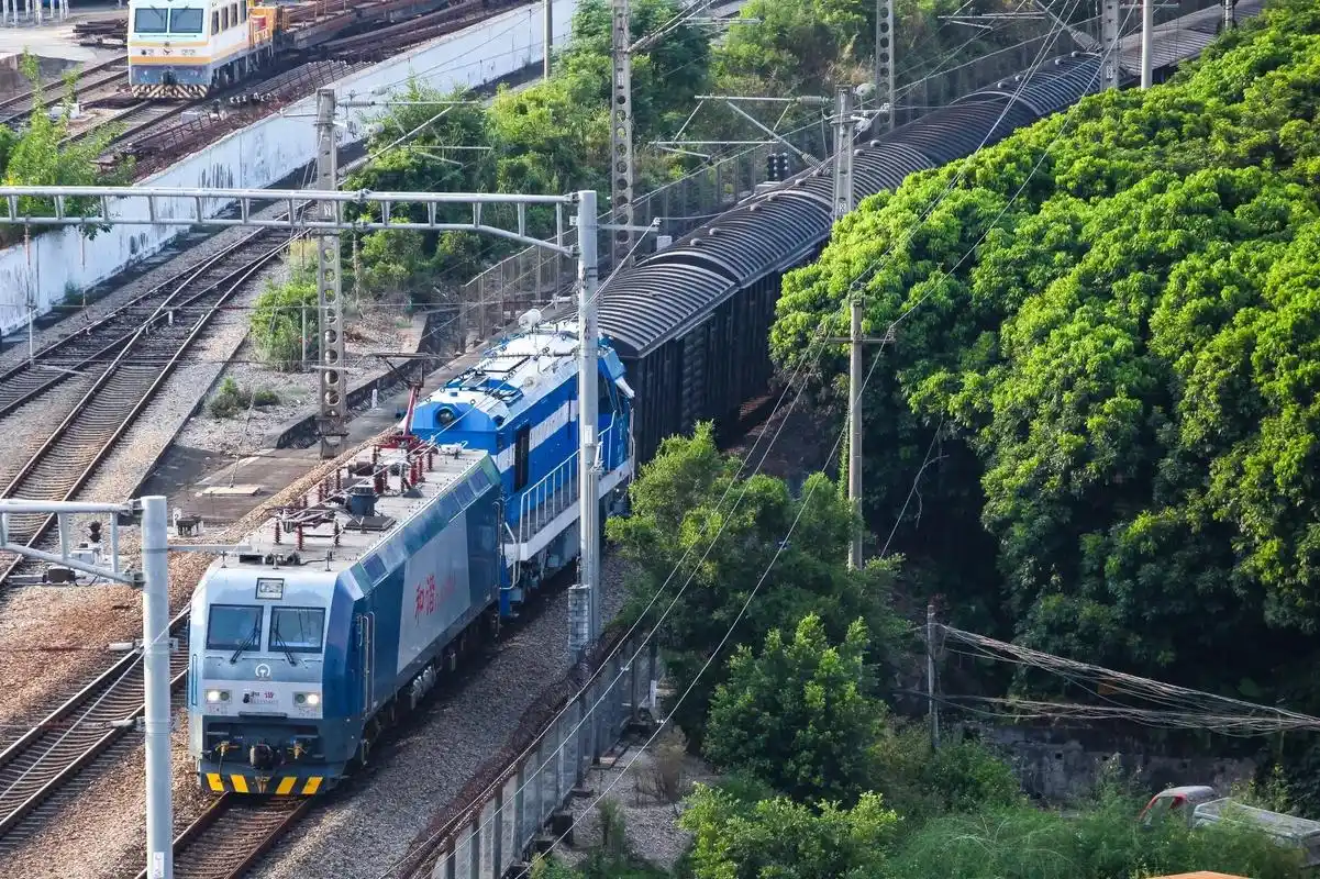 东莞东调机轮调,回送东风51653#铁路摄影 - 抖音