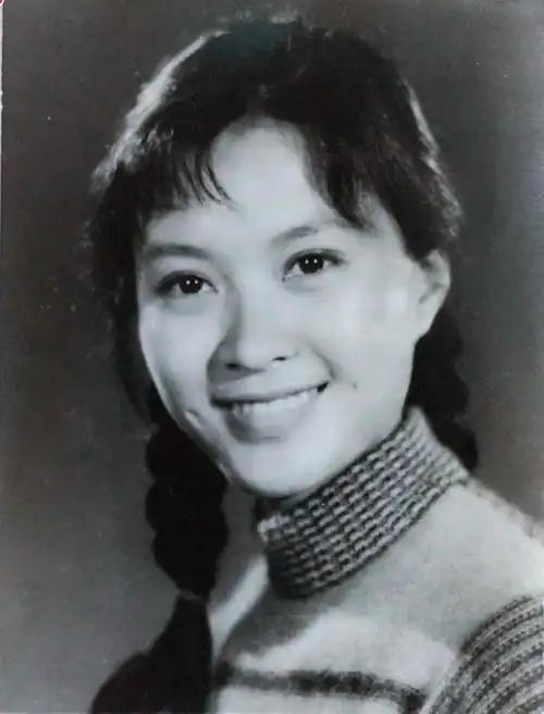 老电影的海报与剧照以及演员的照片再发一组