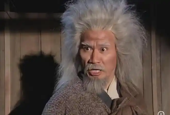 神雕初郭靖欧阳锋一战真的难分胜负吗你看欧阳锋跑远后的反应