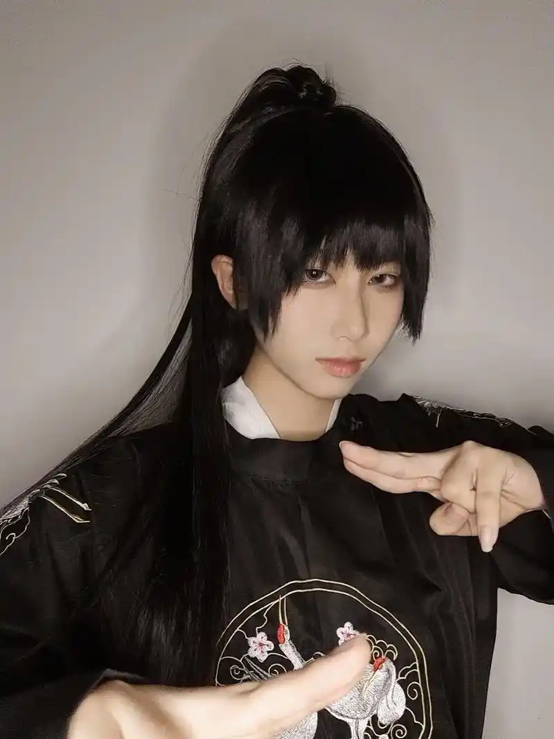 古风 #少年感 #私设 #本田菊 我感觉马尾带上之后就和菊 - 抖音