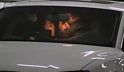 杨紫与男友车内热吻缠绵【附《家有儿女》精彩图】