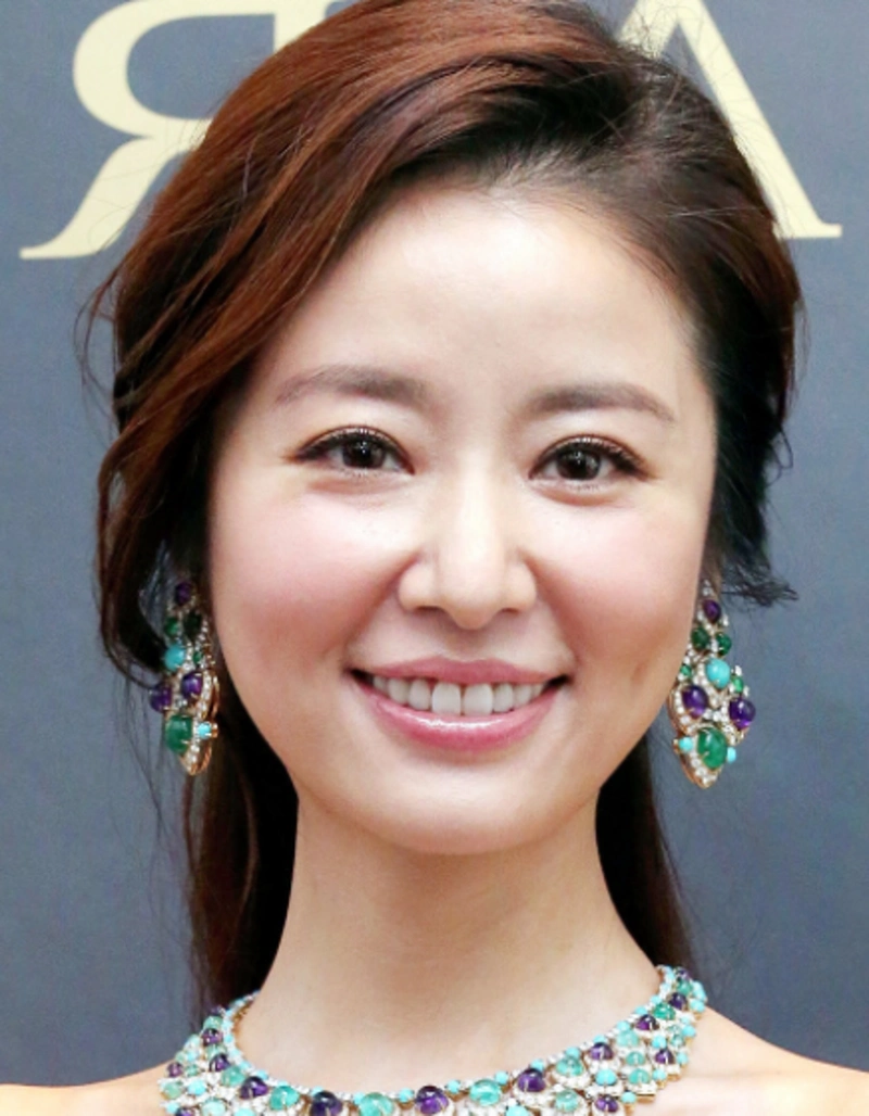 娱乐圈带酒窝的五位美女,李小璐佟丽娅上榜,哪位是你的女神?