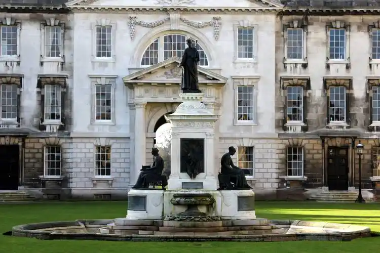 剑桥大学·国王学院与36氪商学院合作博士后项目可享移民加分_研究