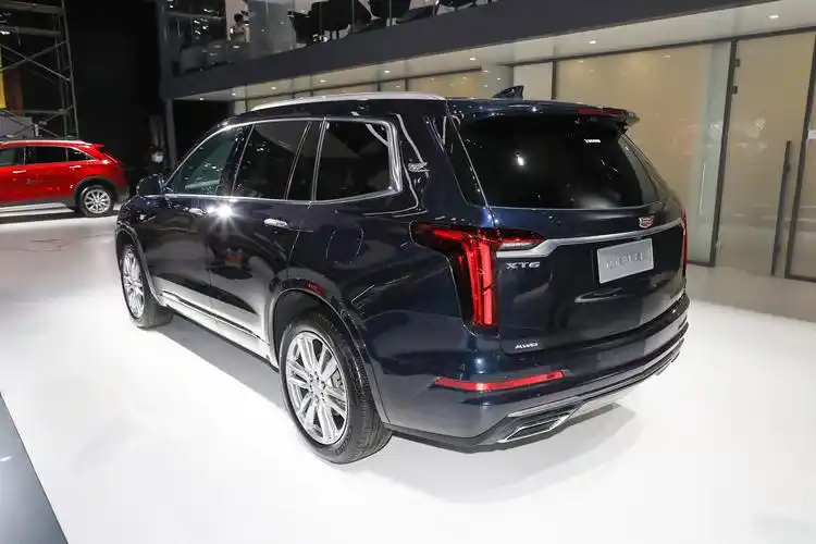 凯迪拉克xt6 120周年限量版上市!标配四驱系统,售价41.42万元起