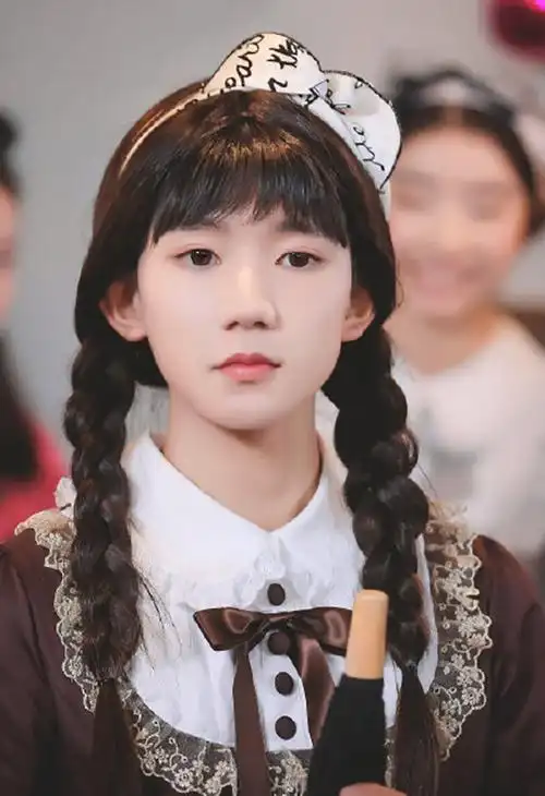 热到男人穿裙子刘昊然罗志祥王源等男星穿裙子你最爱谁