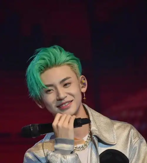 小鬼王琳凯生图