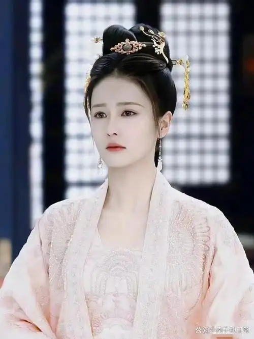 有些古装剧中的女主角,以其深情厚意和悲惨遭遇,成为了观众心中的经典