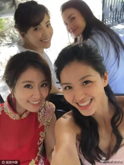 angelababy伴娘团礼服最丑被批心机重赞陈妍希最贴心