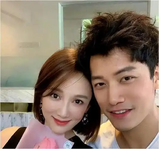 陈乔恩早年被雪藏如今嫁小9岁富豪老公44岁状态仍似少女