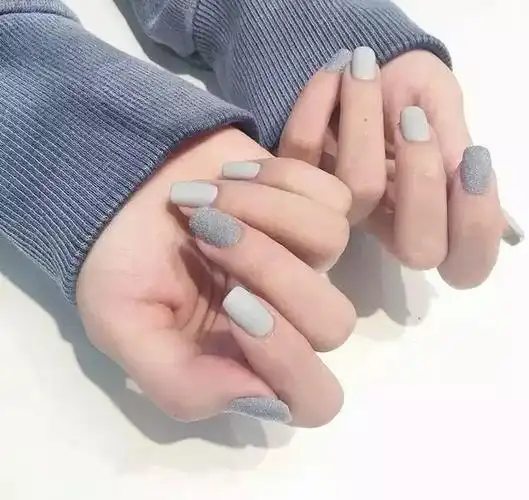 奶奶灰美甲,太高级了