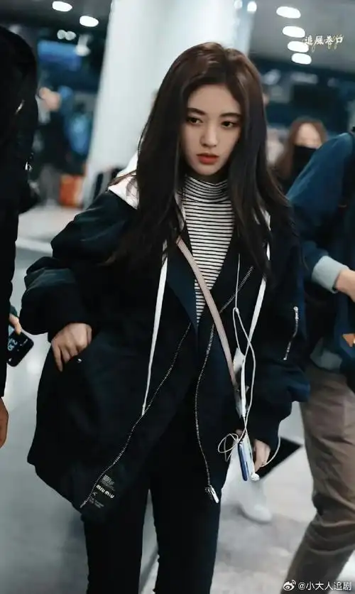 鞠婧祎发型模版