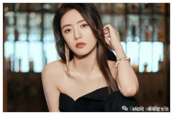 八卦:肖战,蔡文静赵今麦,张若昀,江疏影,杨紫,蔡徐坤,王源