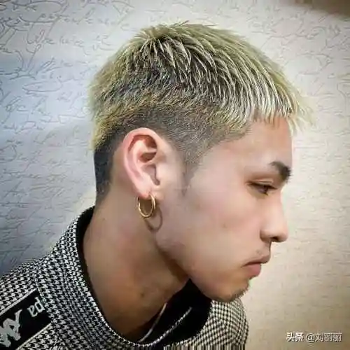 流行短碎男士发型