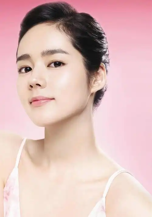 韩佳人清纯甜美写真公开