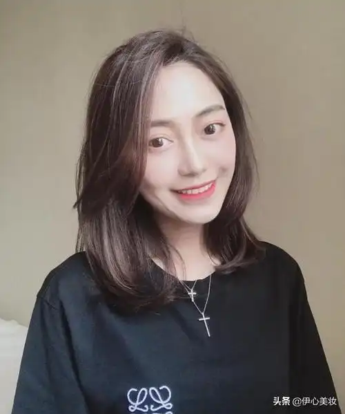 该换发型了!2020年夏天最流行的3款短发,清爽修颜又减龄