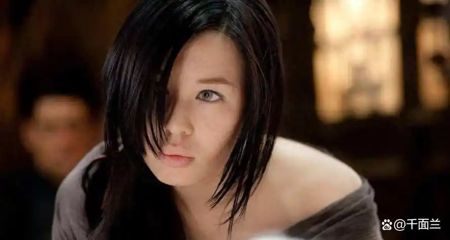 她曾把黄渤吻到害羞,与王全安相爱12年遭抛弃,如今47岁身价过亿