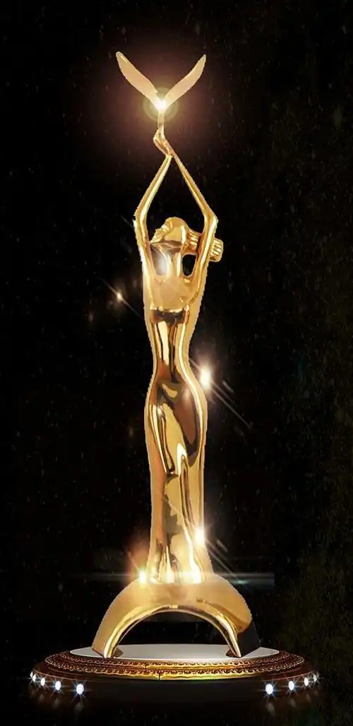 入围金鹰奖任嘉伦谭松韵的魅力叠加造就一匹脱缰的荧屏黑马