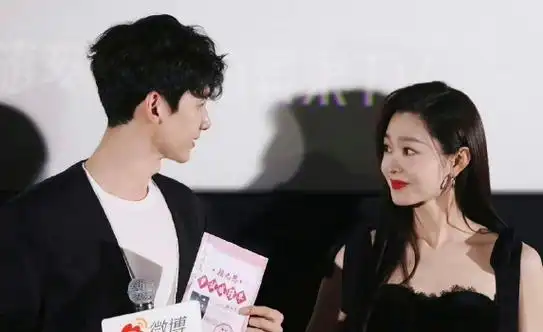 白敬亭舞台操作崩盘,策划暗恋营销?_马思纯_郑合_事情