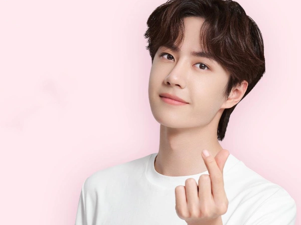 王一博比心,鹿晗比心,任嘉伦比心,还是肖战比心有艺术感!