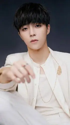 元气爱豆陈立农,可爱的大男孩,歌声好听,来看他的帅照吧