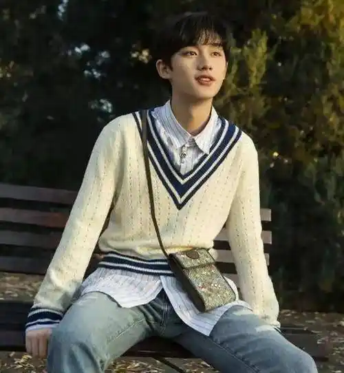 前九名是时代峰峻艺人,宋亚轩票数眼前一亮_巴蜀_刘耀文_重庆