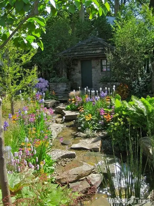 乡村别墅之花园效果图—土拨鼠装饰设计门户