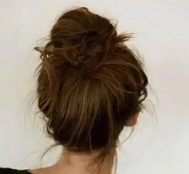 随性低丸子头怎么扎 好看低丸子头扎法效果图