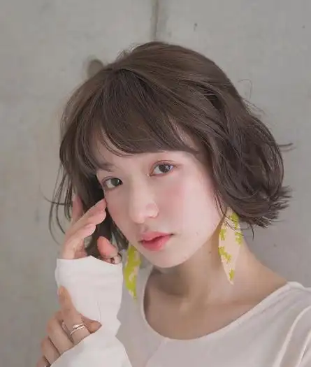 方法～不管是圆脸,长脸还是方脸,都可以轻松找到最适合自己的显瘦发型