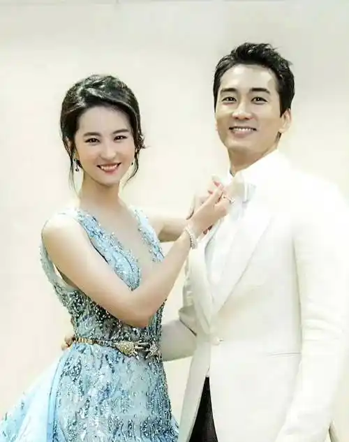 刘亦菲宋承宪泰国约会疑似曝光?_朋友_恋情_什么