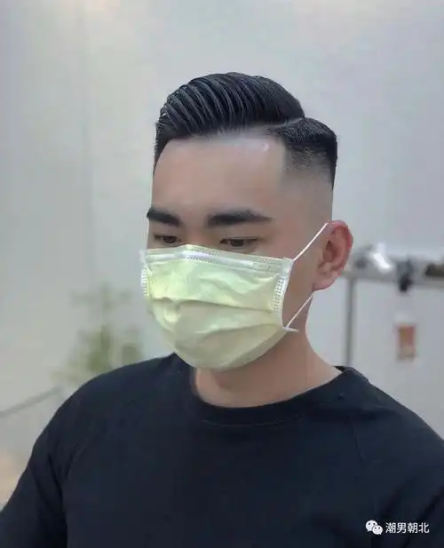 男人40岁后别乱剪发型三款帅气露额短发让你轻熟又帅气