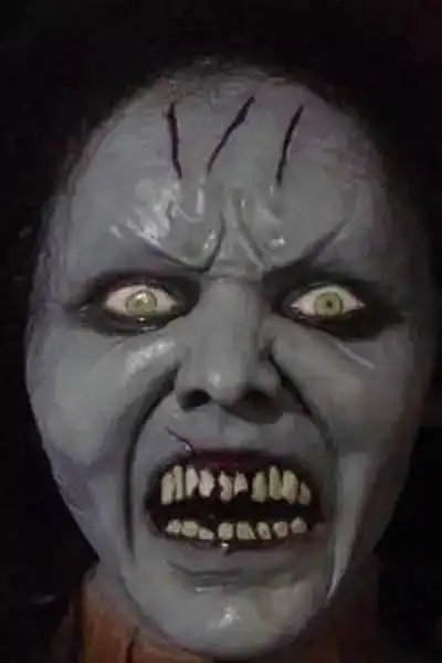 「你相信幽灵鬼怪的存在吗?对你来说最恐怖的事是什么?