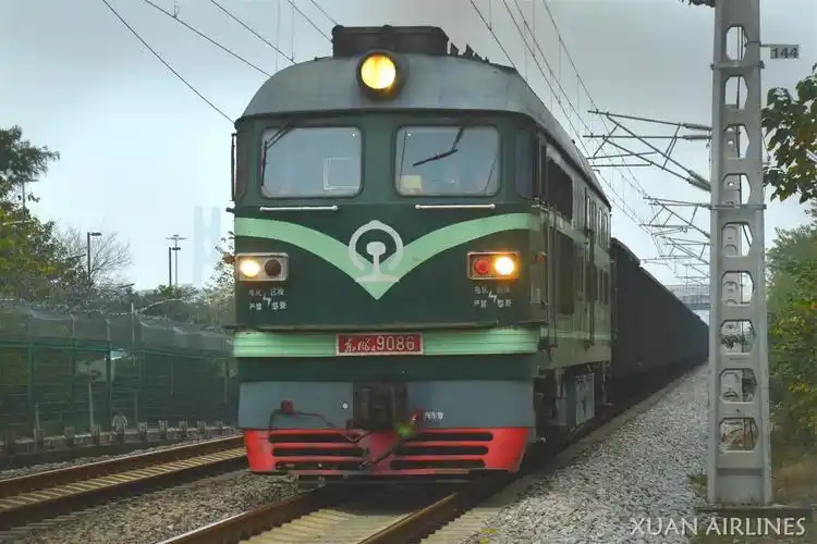 p> b>东风4b型内燃机车 /b>(df4b)是 a target="_blank" href="/item