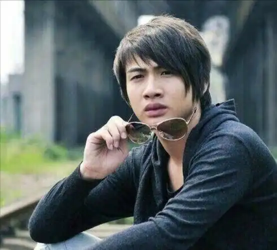 张彬彬个人资料(张彬彬出道前旧照被扒)