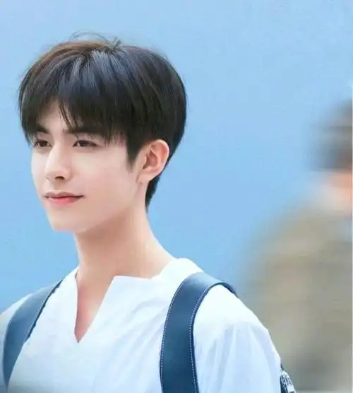 宋威龙怎么这么帅呢?