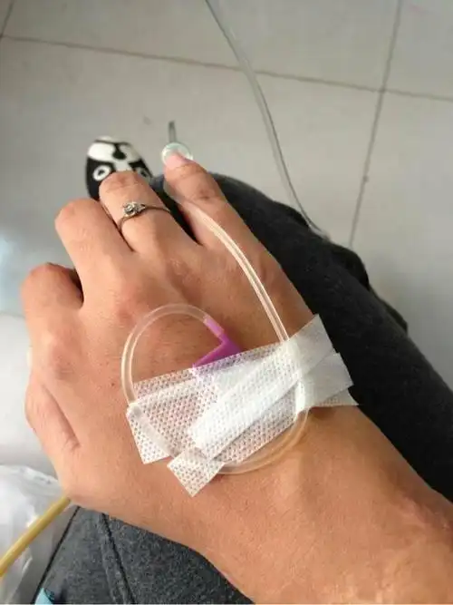求医院打点滴的图片