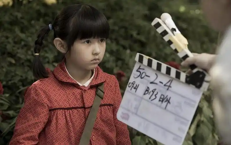 张子枫小时候真的好可爱啊,想捏她脸【多图】【持更】