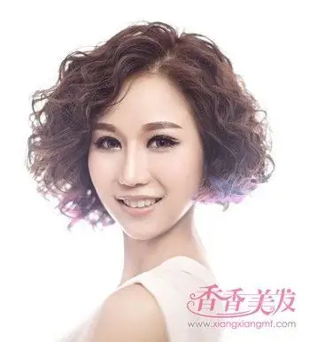 小麦穗短中短发型图片 短发蓬松烫发型图片(3)