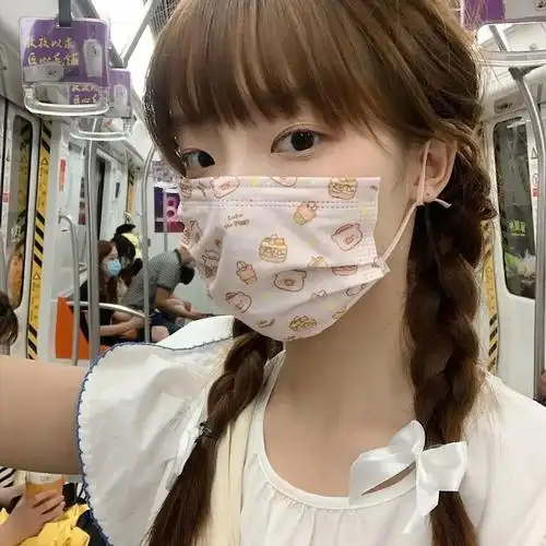 17岁同一个女生真人超好看戴口罩可爱头像(精选多张)图片