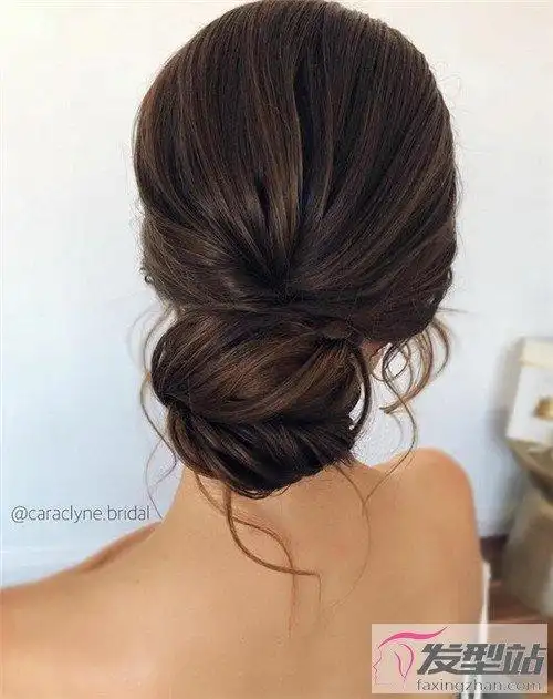 30岁女士适合的盘发优雅高贵低调内敛