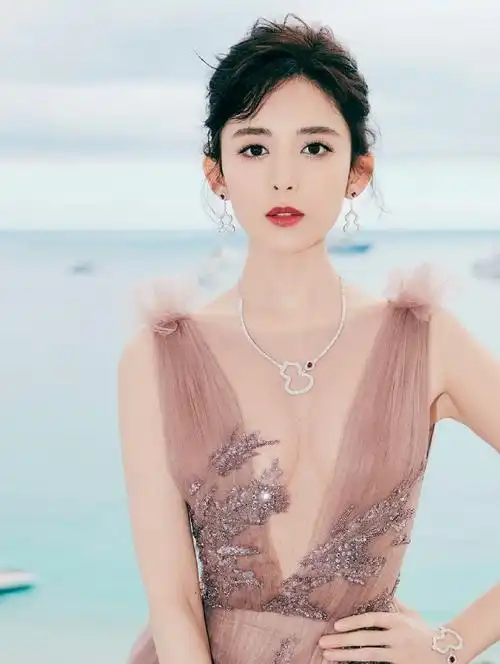 明星照片,明星艺术照,明星个人资料和图片,明星代言费用报价,明星商演