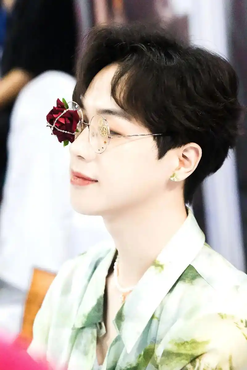 近期我梅美照分享.#倒霉死勒#cv倒霉死勒 #梅梅#小说男主 - 抖音