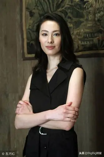 梁洛施 嫣然一笑 仿佛回到10年前,网友:太美了