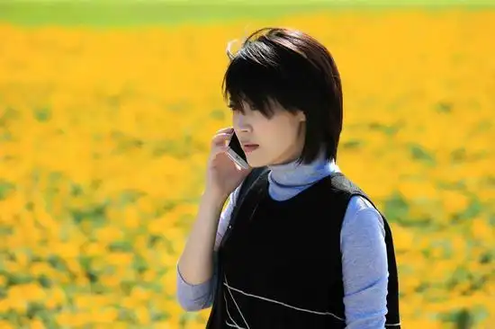 许晴新剧坚韧获认可 顽强面对命运挑战