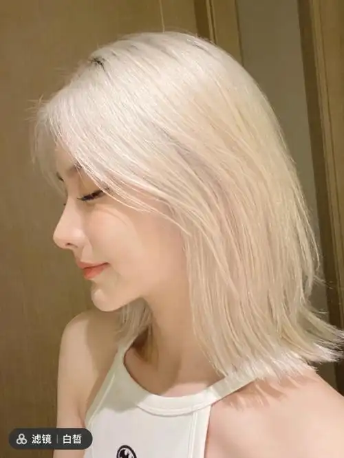 白金发色极浅亚麻白金 黄白皮肤的女孩子都很适合_发色_染发_接头发