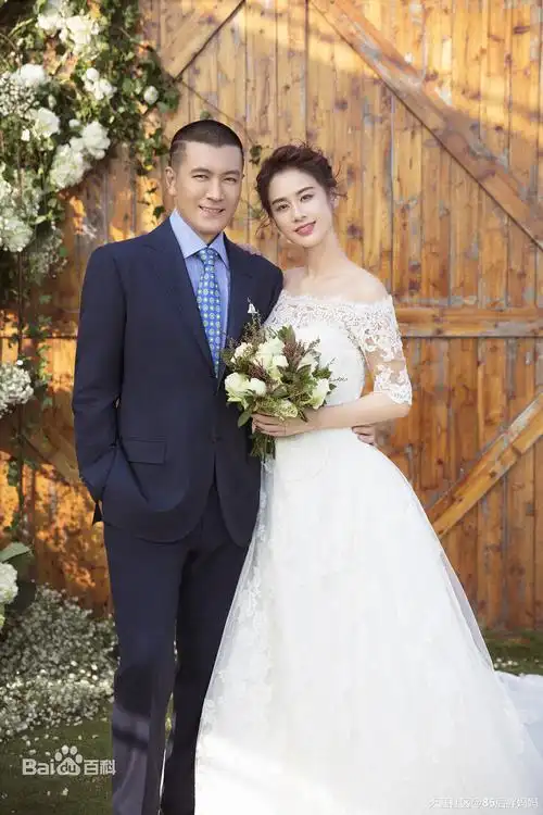 3.袁咏琳,生于1986年11月14日.美籍台湾人.歌手.2.