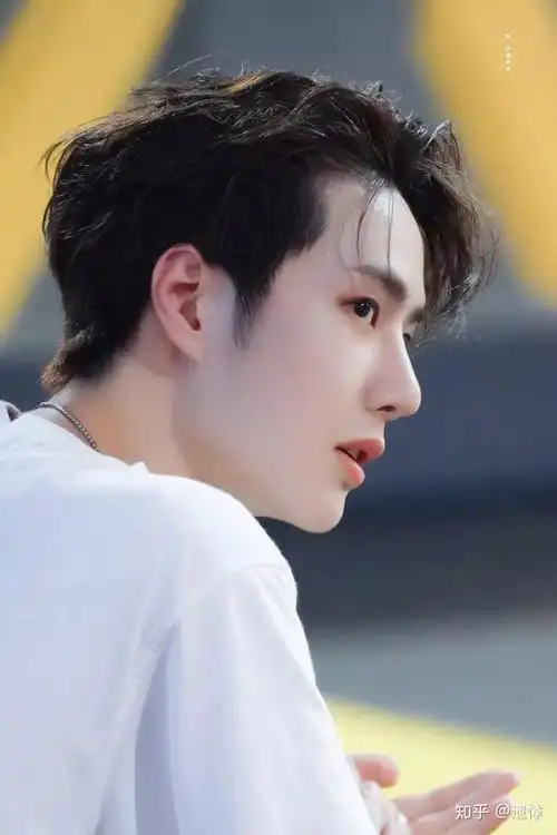 你最喜欢的王一博照片是哪张? - 知乎