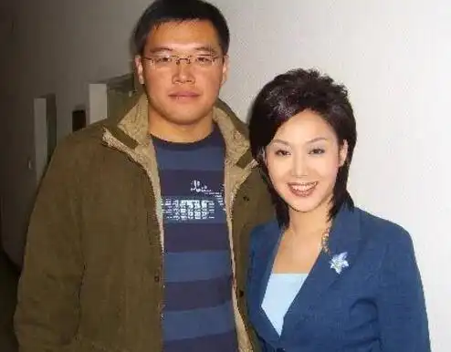 新闻联播新主播郑丽个人资料简历郑丽主持人年龄几岁老公是谁生活照片